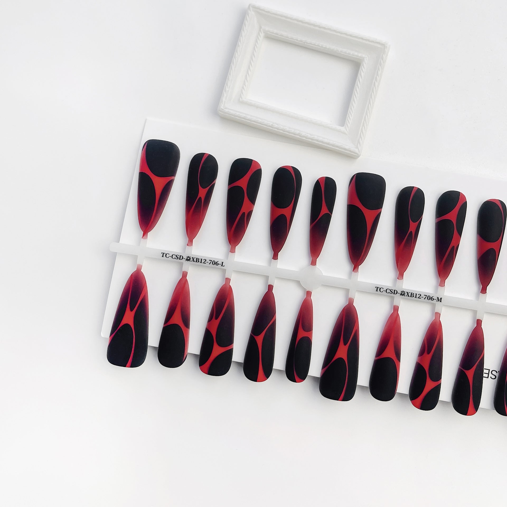EuroWave Artistry Nail Press-On Nail Set