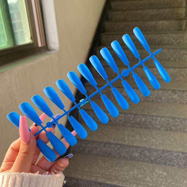 Plane-Jane Press-On Nail Collection