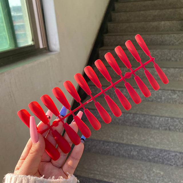 Plane-Jane Press-On Nail Collection