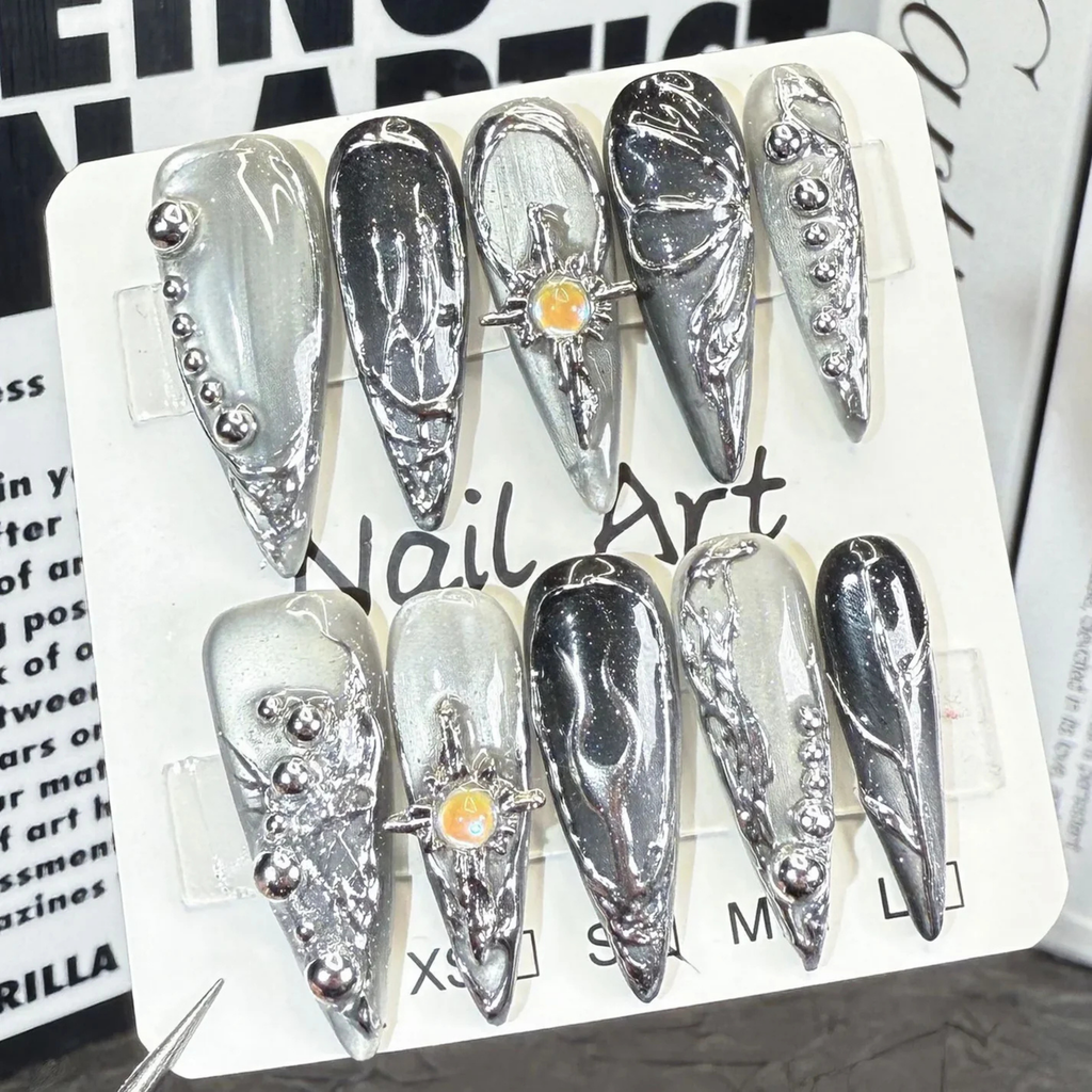 Knight's Silver Press-On Nail Set