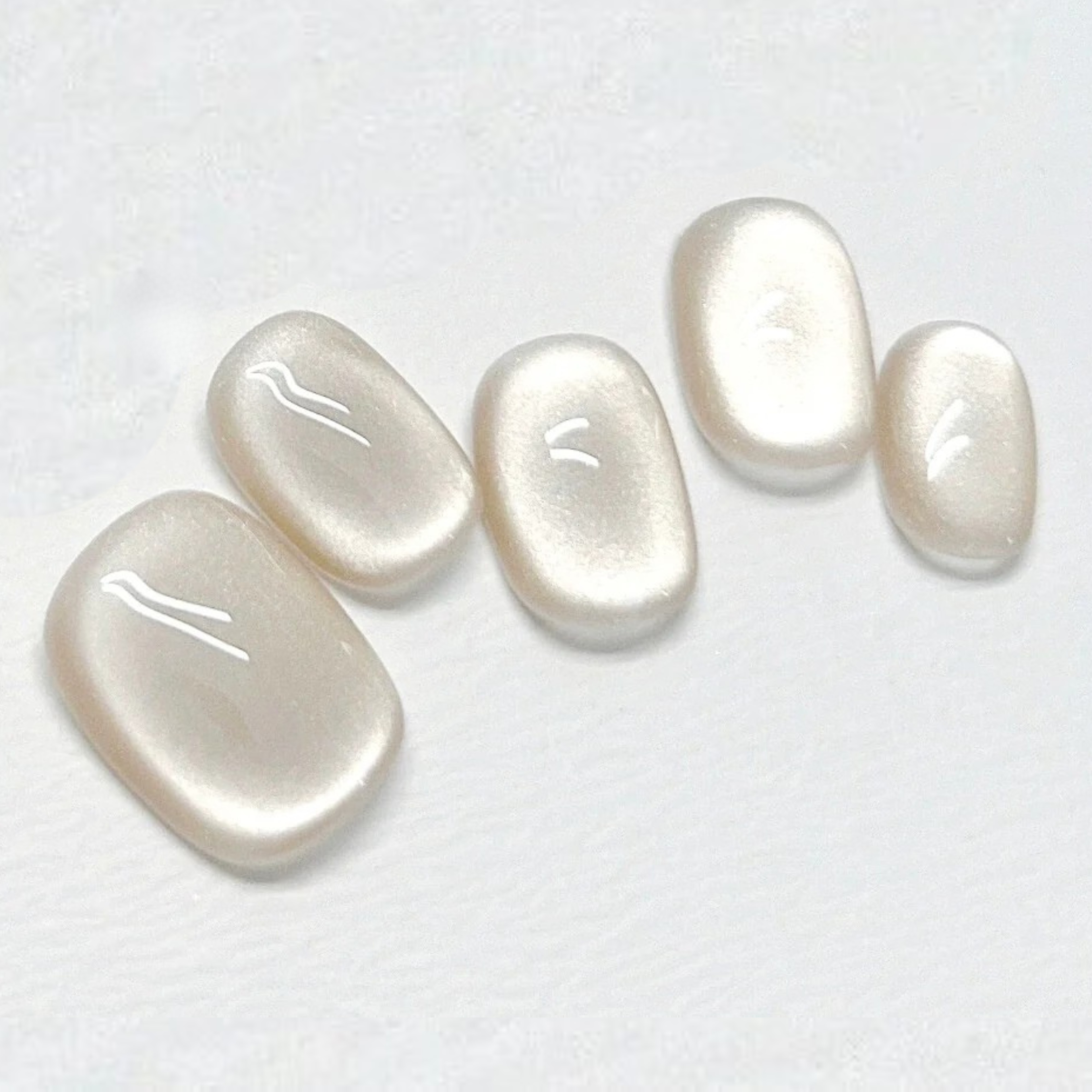 Pearl Veil Press-On Nail Set