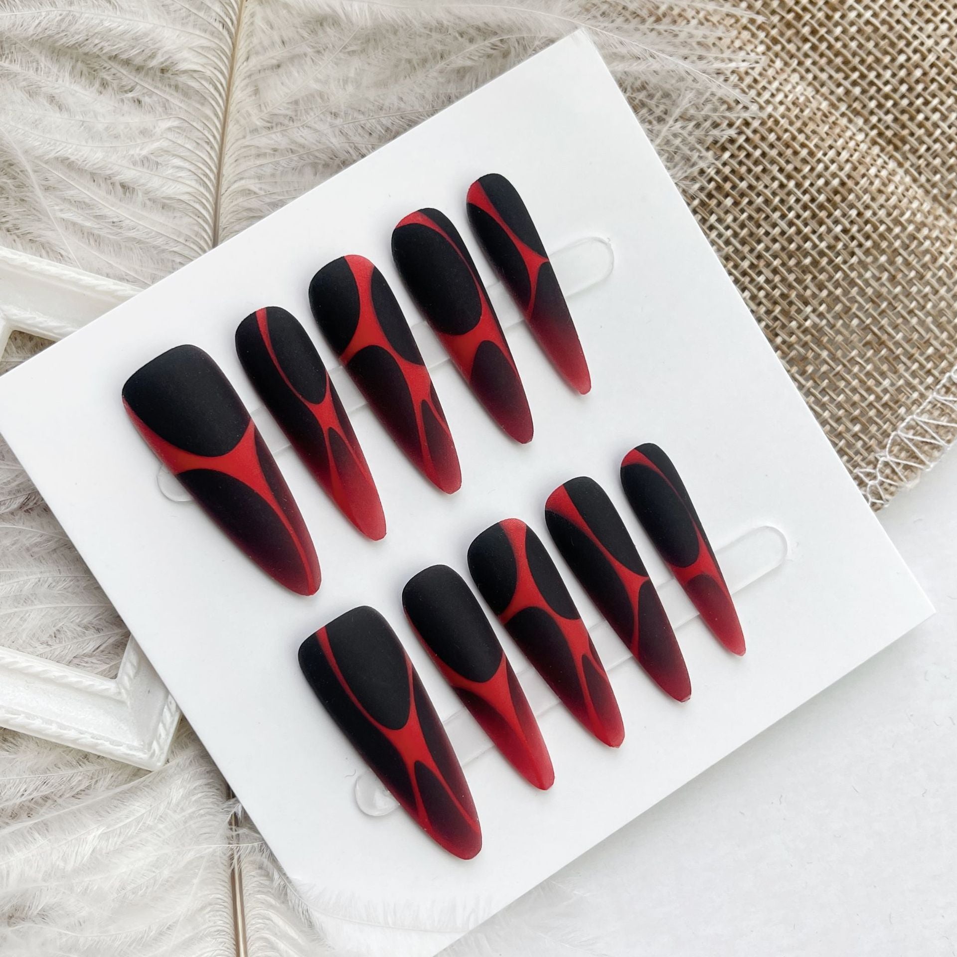EuroWave Artistry Nail Press-On Nail Set